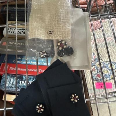 Sale Photo Thumbnail #190