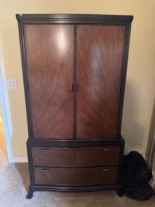 Sale Photo Thumbnail #3