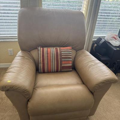 Sale Photo Thumbnail #33