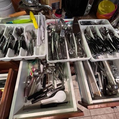 Sale Photo Thumbnail #91