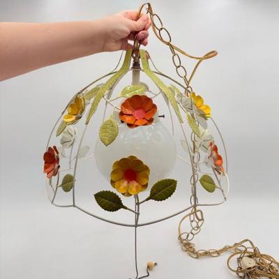 Vintage Metal Flower Lamp with Chain Cord - so 1970s!