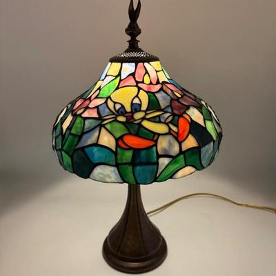 Stained Glass Surprise - Looney Tunes Lamp