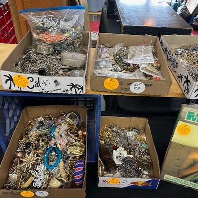 Sale Photo Thumbnail #23