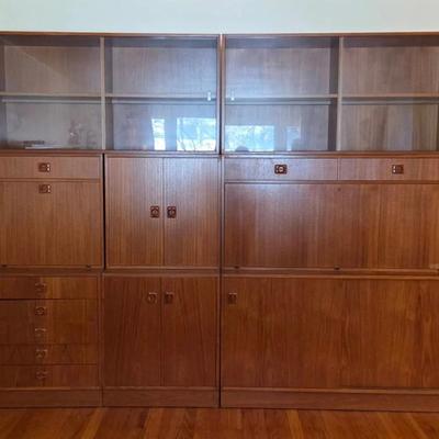 (8) Piece Mid Century Modular Wall Unit