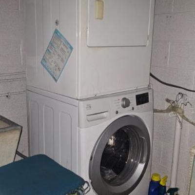 Sale Photo Thumbnail #22: Washer and dryer