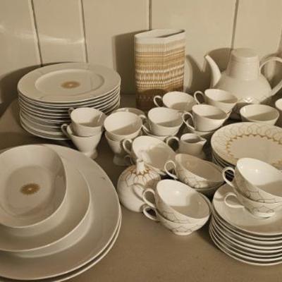 Sale Photo Thumbnail #9: Gorgeous MCM china