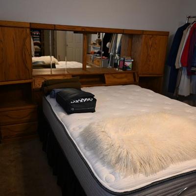 Sale Photo Thumbnail #100