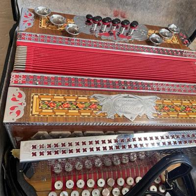 Sale Photo Thumbnail #261