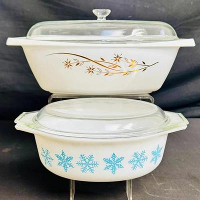 Pyrex Garland & Snowflake Blue Casserole Dishes. 