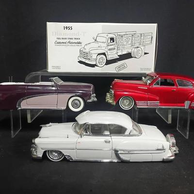1:24 Scale Chevrolet Die-Cast Car Trio with Display Box