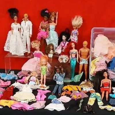Vintage Barbies- Kens-Shellys and Clothing 