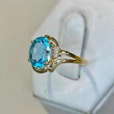 14K Blue Topaz W/ Diamond Accents Ring Size 7 (2.73g) 