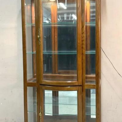 Traditional Style Oak Curio Cabinet 