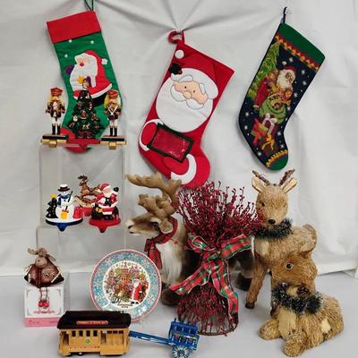 Festive Christmas Holiday Decor & Collectibles Lot