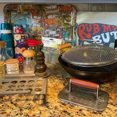 Outdoor Entertaining Lot With Expert Grill, Williams Sonoma, Brighton Water Bottle And More