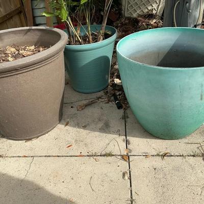 Plastic Pots Lot Of 3