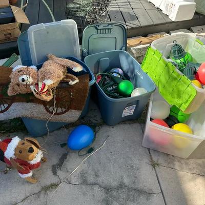 Oversized Christmas Light Bulbs, Puppy And Kitty Figures