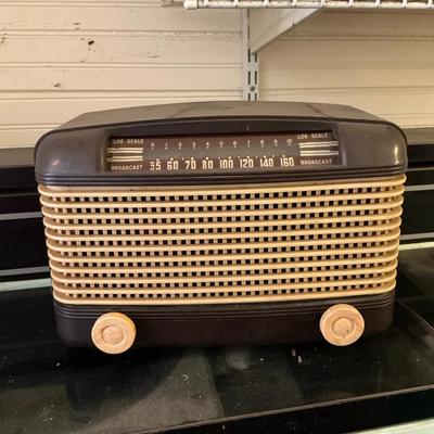 1940’s Farnsworth Model ET-060 Radio