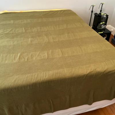 Olive Green Textured Bed Cover Fits Queen Size