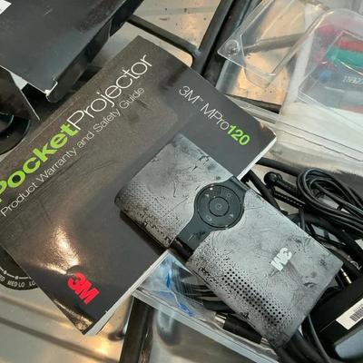 3M Pocket Projector MPro120