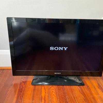 Sony Bravia 30” With Remote And Stand