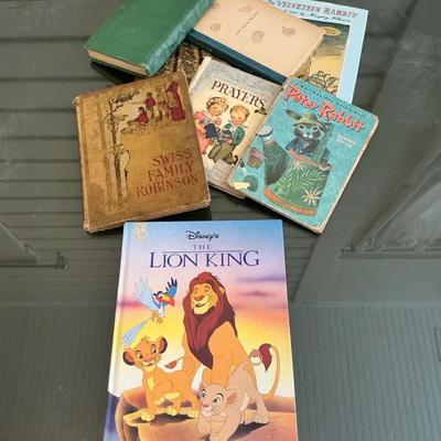 VTG Children’s Books And Lion King