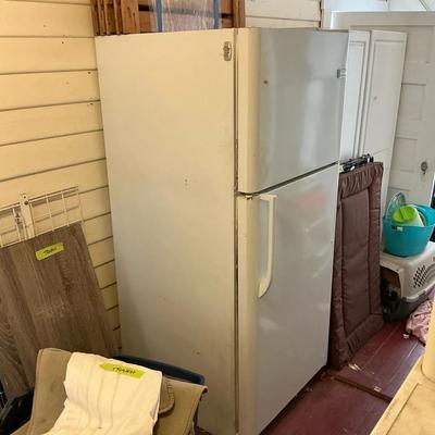Frigidaire Fridge