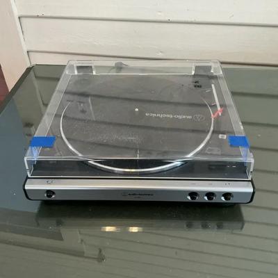Audio Technica Turntable Model ATLP60X