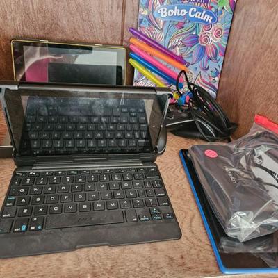 Sale Photo Thumbnail #48: Tablets with Keyboards