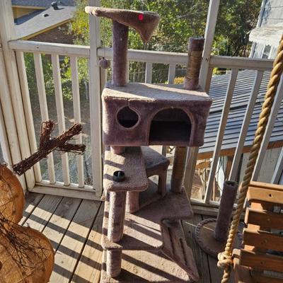 Sale Photo Thumbnail #9: Cat Tower