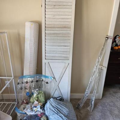 Sale Photo Thumbnail #68: Room Divider