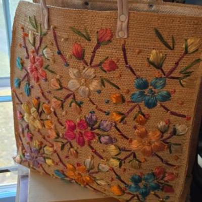 Sale Photo Thumbnail #100