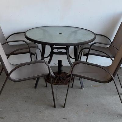 Glass Top Patio Table and Stacking Mesh Chairs (4) with Umbrella Stand
