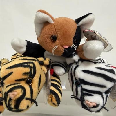 Rare Cat “TY Beanie Baby” Stripes, Blizzard and Chip 