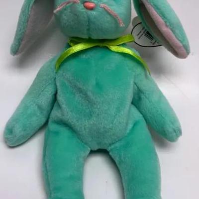 "Ty Hippity Beanie Baby" - Rare Tag Errors - Mint Green Bunny
