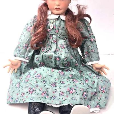 'Joliette' By "Jan Garnett" 1990 Vinyl Doll