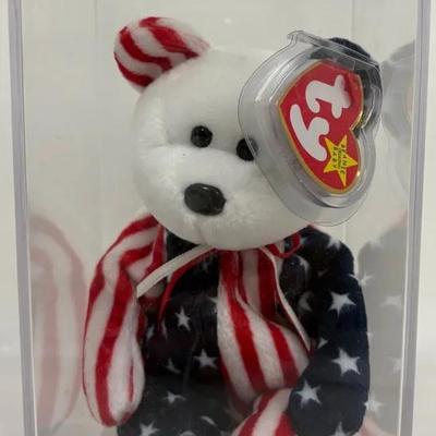 Patriotic American Flag "Beanie Baby" In Clear Display