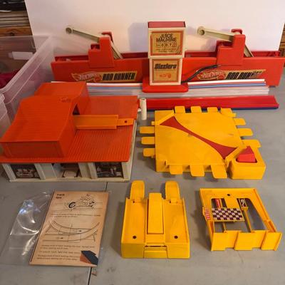 Vintage Hot Wheels “Rod Runner” Super-Charger Track & Accessories Lot (1968)