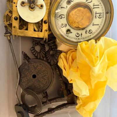 Antique New Haven Clock Co. Brass Mantel Clock Movement with Porcelain Dial & Pendulum (As-Is)