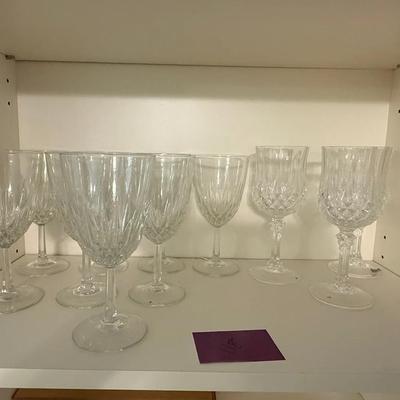 Set of Cut Crystal Style Wine Goblets with Starburst Bases 