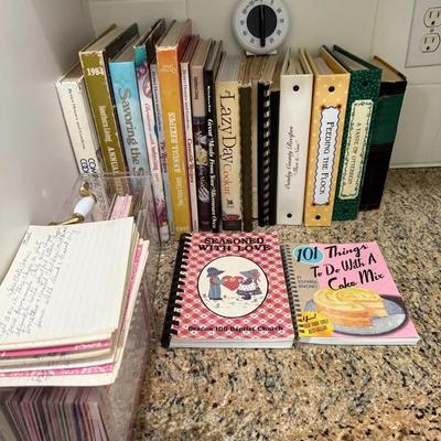 Lot of Vintage & Modern Cookbooks with Handwritten Recipe Card Collection