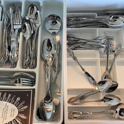 Oneida Stainless Flatware Full Set with Serving Pieces – Ornate