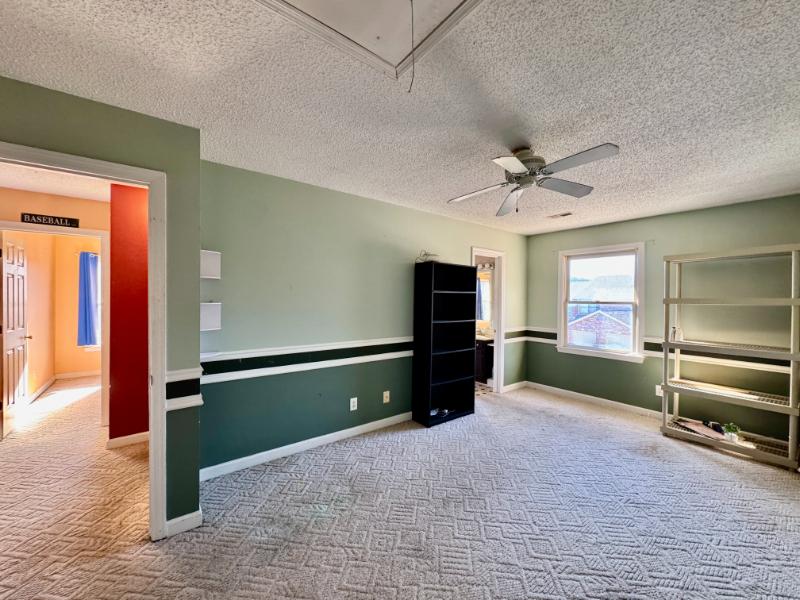 Sale Photo Thumbnail #31