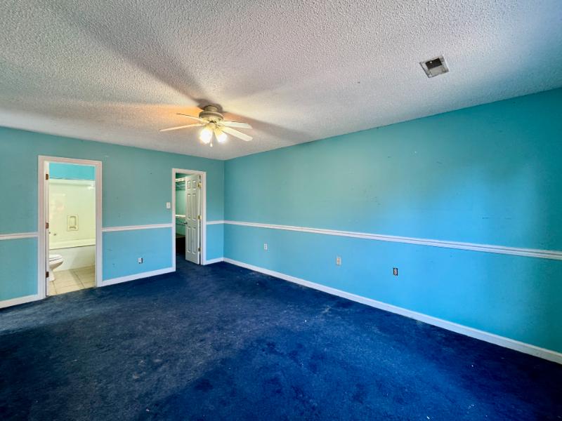 Sale Photo Thumbnail #19