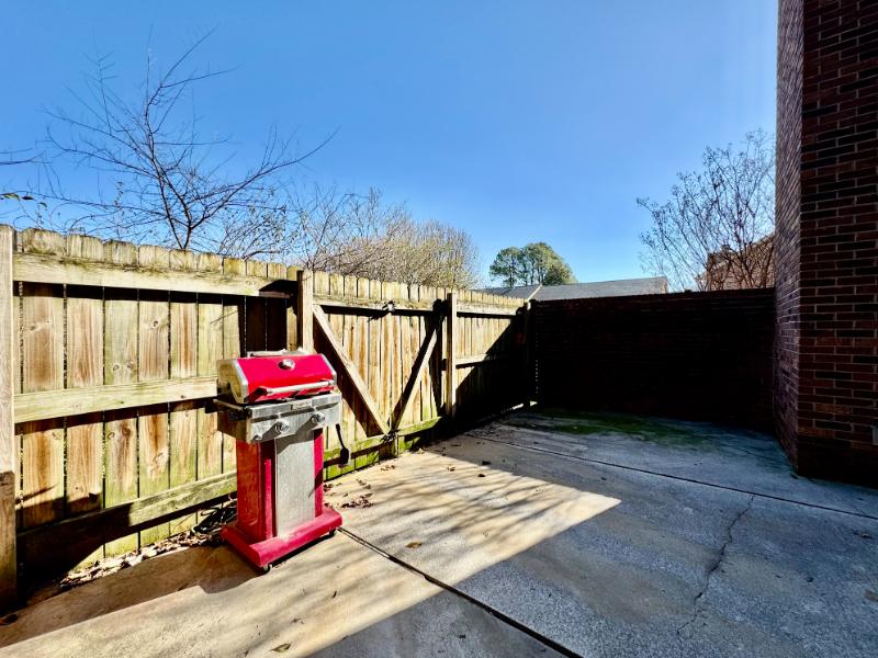 Sale Photo Thumbnail #17