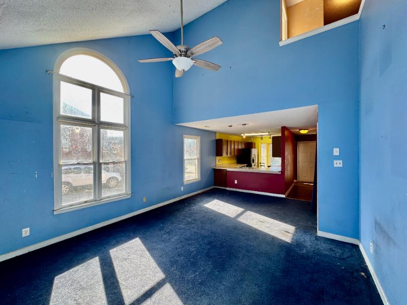 Sale Photo Thumbnail #16