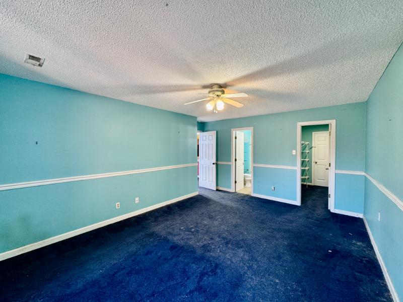 Sale Photo Thumbnail #20