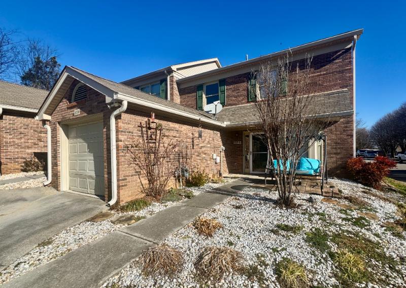 Sale Photo Thumbnail #3