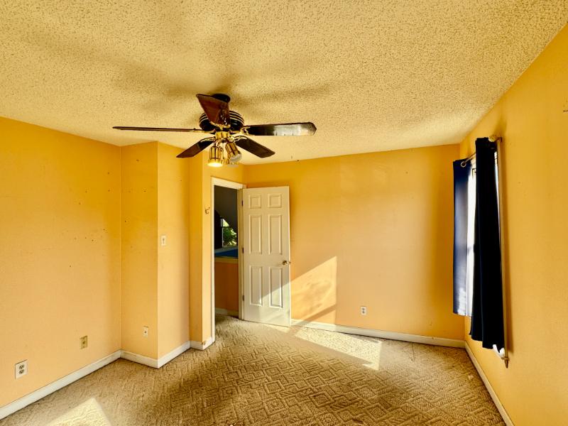 Sale Photo Thumbnail #27