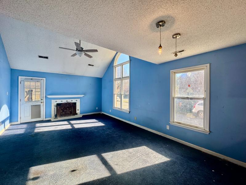 Sale Photo Thumbnail #13